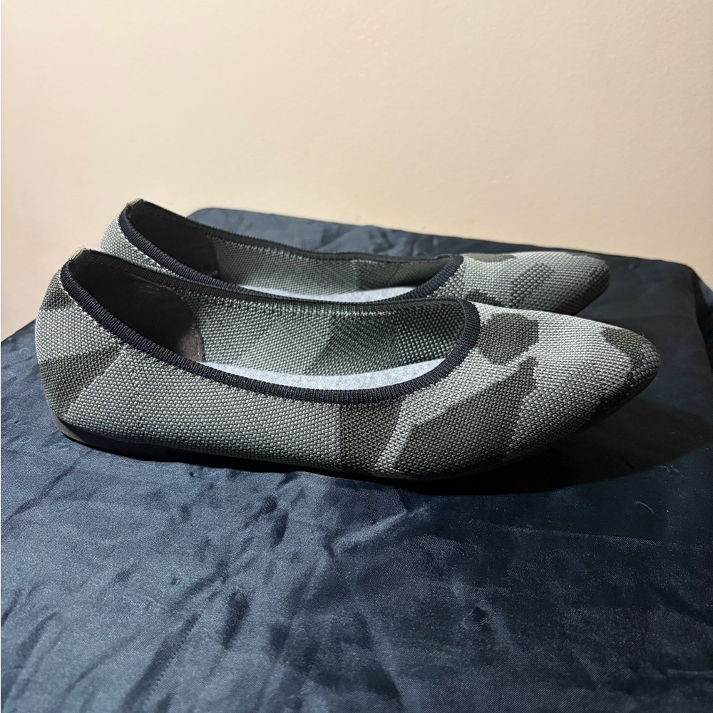 Jelly pop Womens Camouflage Ballet Flats Size 9 Memory Foam Comfort Fit Shoe